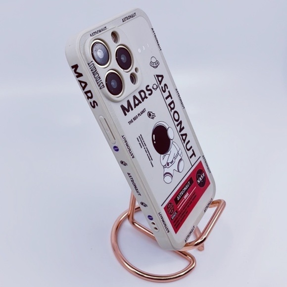 Reach for the Stars with the iPhone 13 Pro Astronaut NASA Phone Case!‎ - Picture 3 of 3